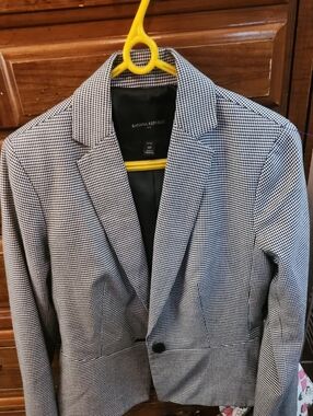 Banana Republic Black & White Houndstooth Sport Coat